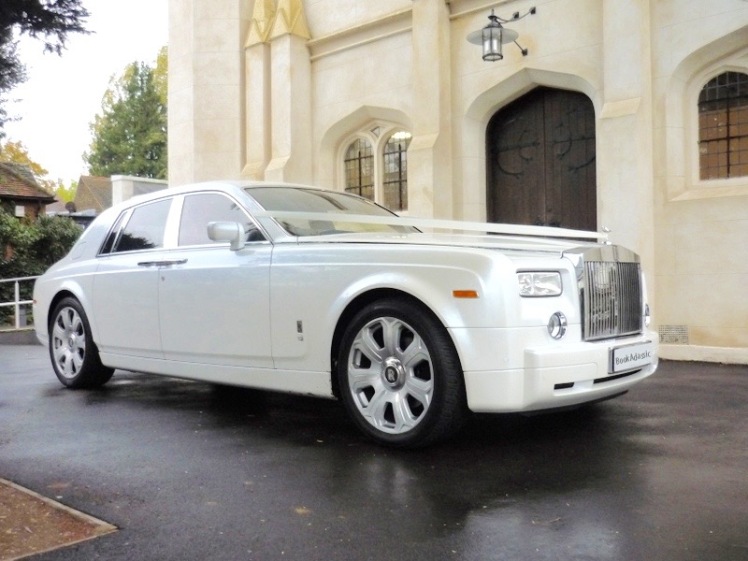 wedding-transport-classic-wedding-car-rolls-royce-phantom